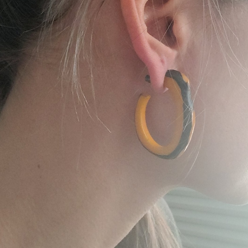 Nut Earrings - Picture 4 of 4